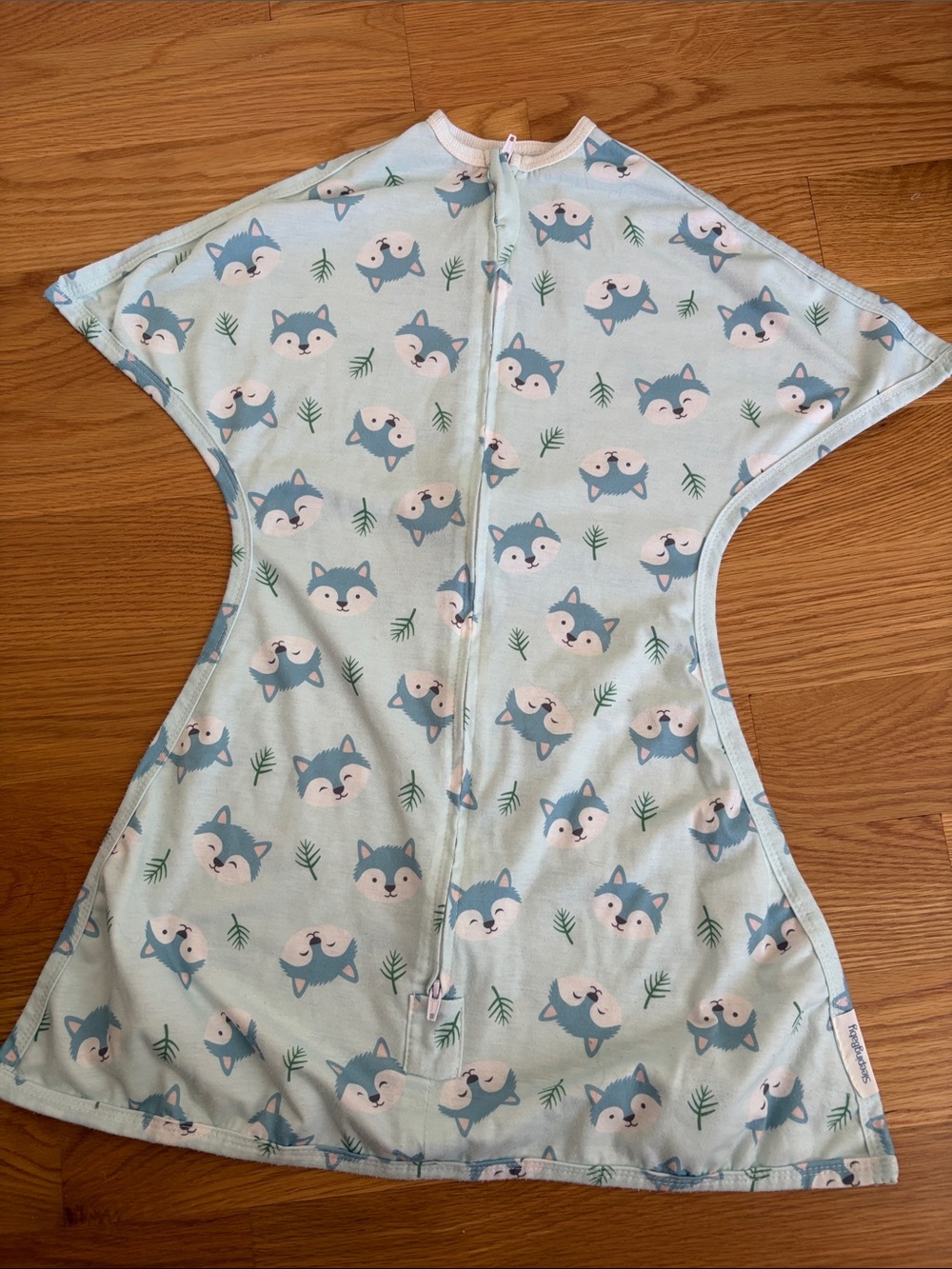 +SLEEPING BABY+ Blue Fox transition swaddle